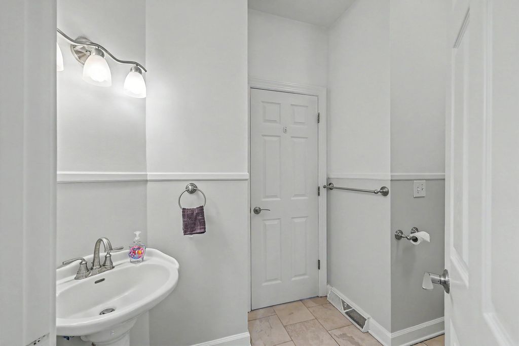 Image 30 of property listing at 105 Glen Eagles Drive, Summerville, SC 29483