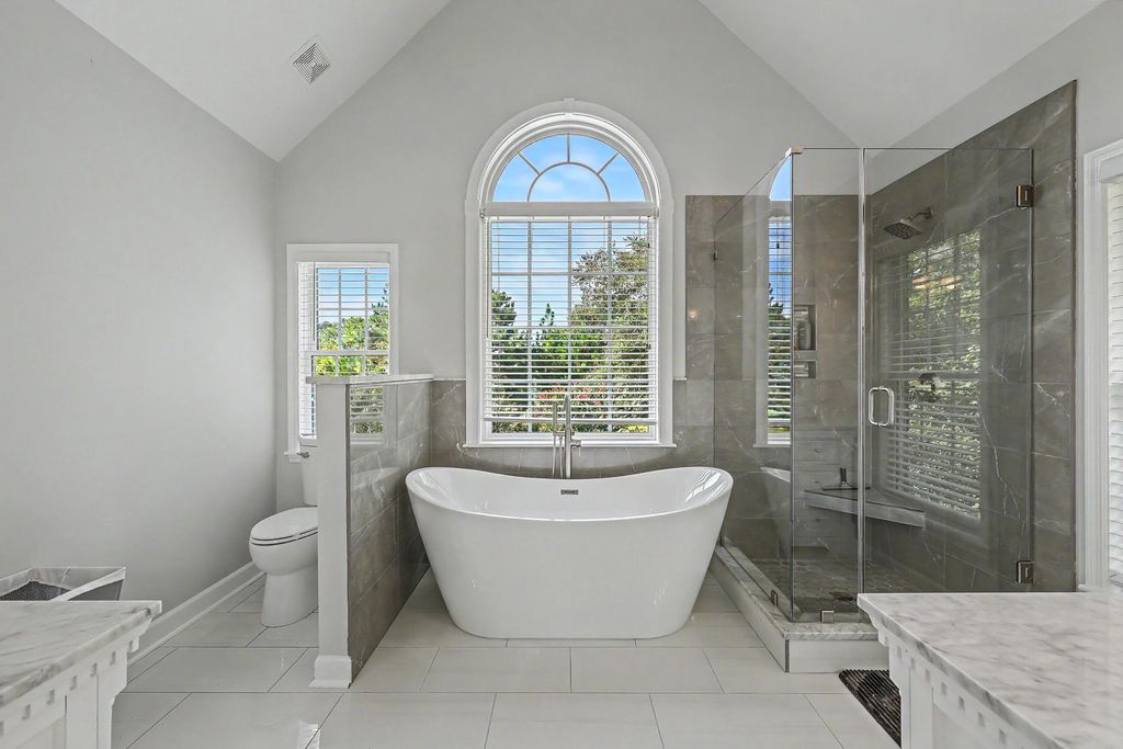 Image 37 of property listing at 105 Glen Eagles Drive, Summerville, SC 29483