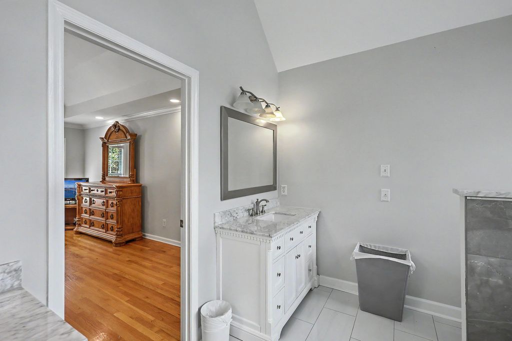 Image 40 of property listing at 105 Glen Eagles Drive, Summerville, SC 29483