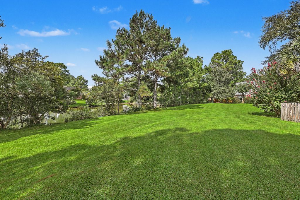 Image 58 of property listing at 105 Glen Eagles Drive, Summerville, SC 29483
