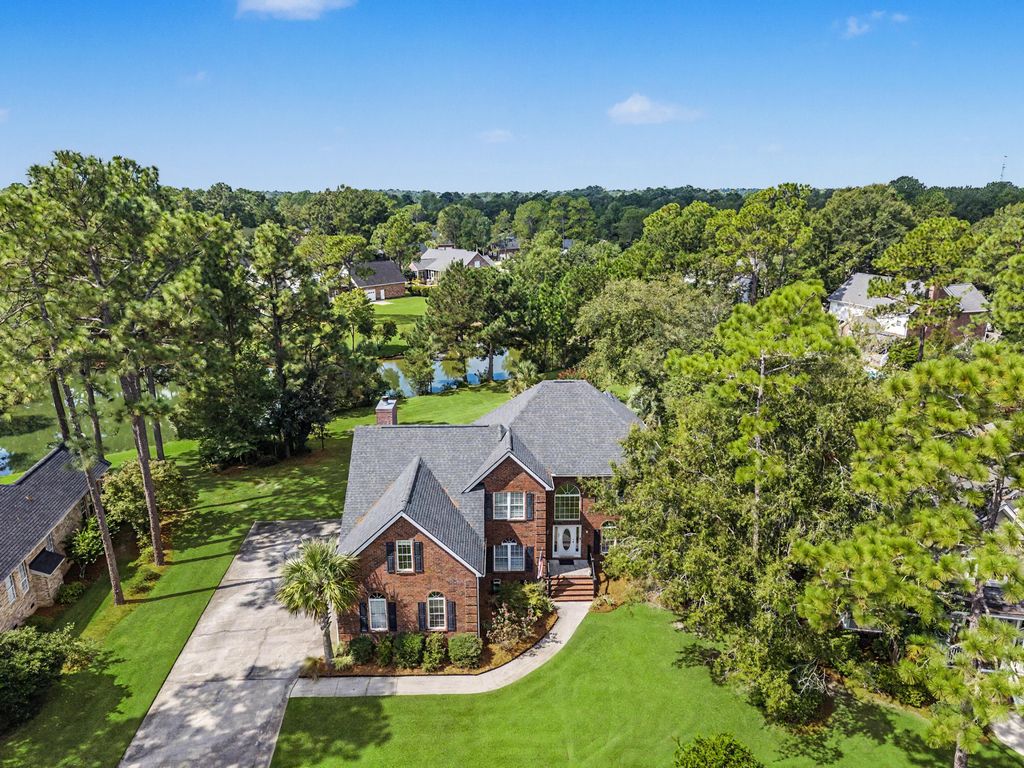 Image 62 of property listing at 105 Glen Eagles Drive, Summerville, SC 29483