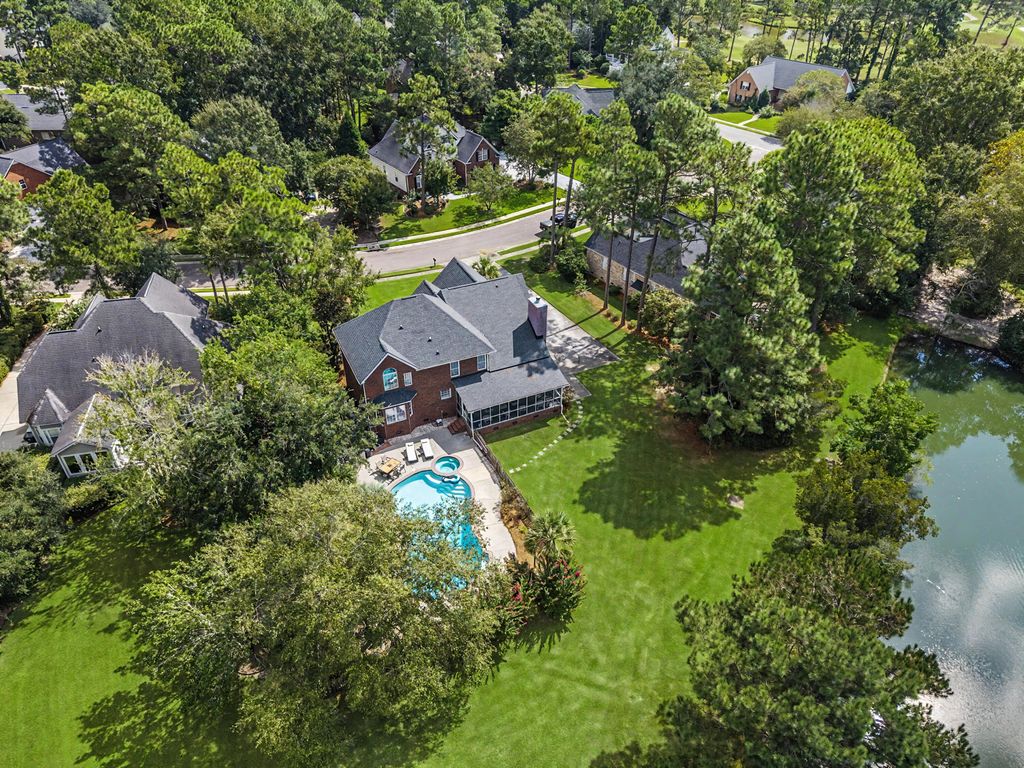 Image 66 of property listing at 105 Glen Eagles Drive, Summerville, SC 29483