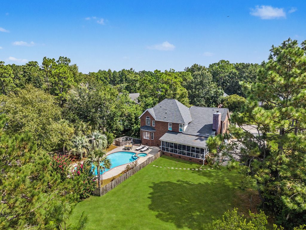 Image 70 of property listing at 105 Glen Eagles Drive, Summerville, SC 29483