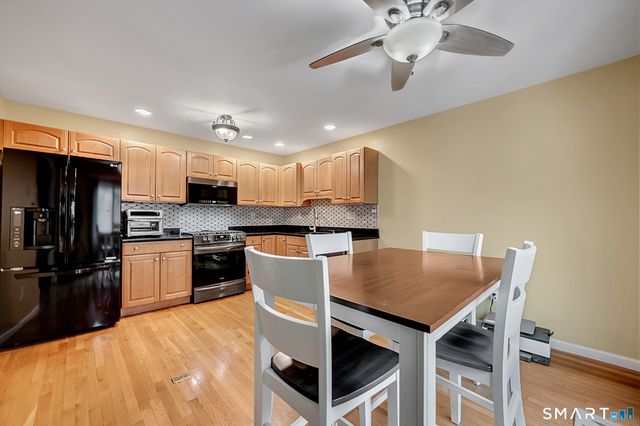 30 Silver Sands Road C9, East Haven, CT 06512