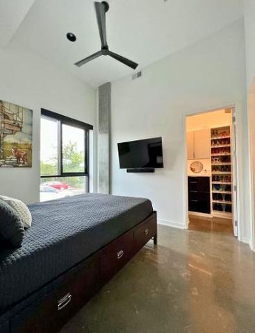 522 S Harrington Street 102, Raleigh, NC 27601