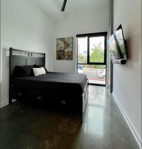 522 S Harrington Street 102, Raleigh, NC 27601