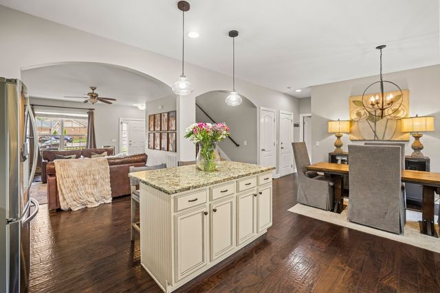 339 Midtown Trl, Mount Juliet, TN 37122