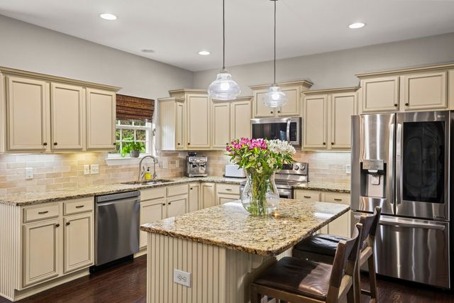 339 Midtown Trl, Mount Juliet, TN 37122