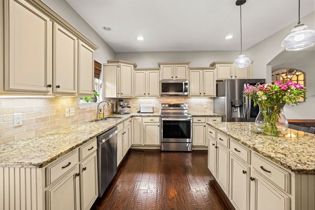 339 Midtown Trl, Mount Juliet, TN 37122