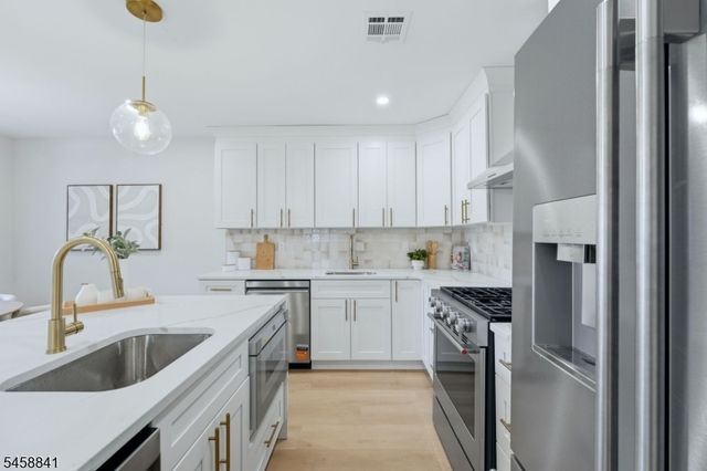 2209 Wood Ave, Roselle Boro, NJ 07203