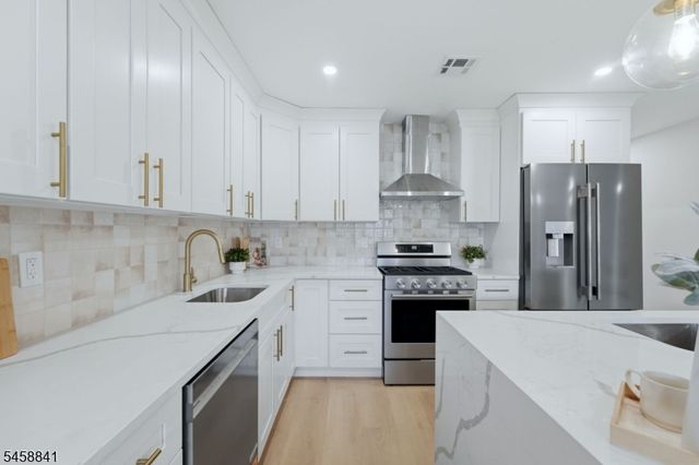2209 Wood Ave, Roselle Boro, NJ 07203
