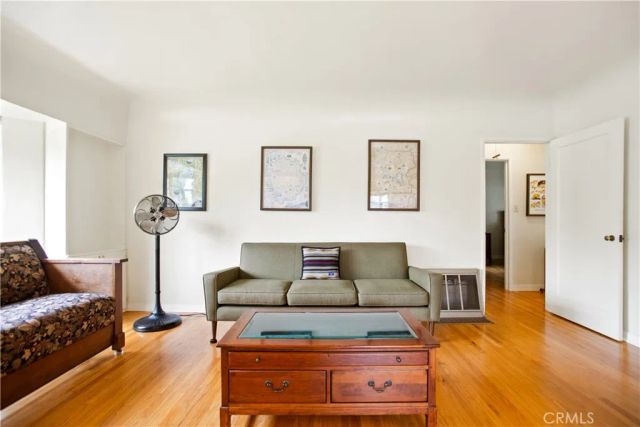 2640 F, La Verne, CA 91750