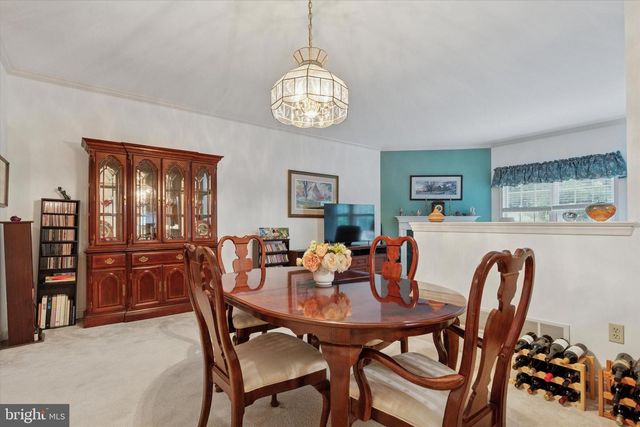 21 KERRY LN, Malvern, PA 19355