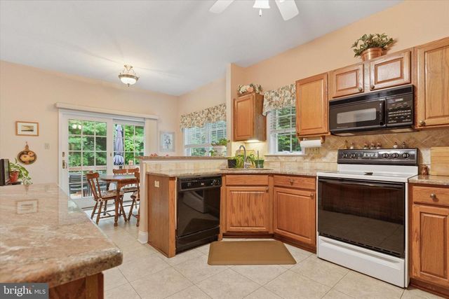 21 KERRY LN, Malvern, PA 19355