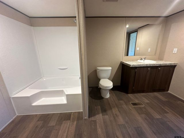 10562 FM 2138, Jacksonville, TX 75766