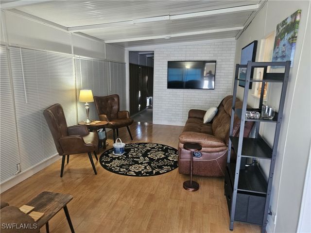 9 Garnet DR 9G, Naples, FL 34114