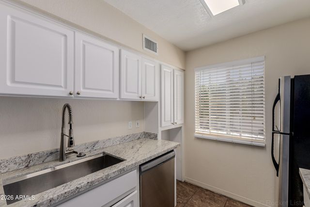 7141 N 16TH Street 234, Phoenix, AZ 85020