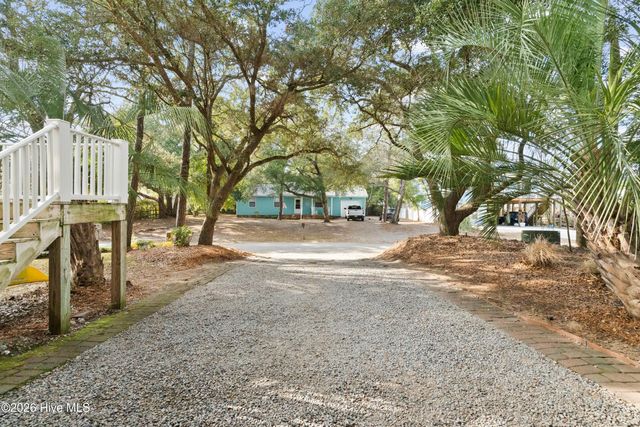 118 SW 2nd Street, Oak Island, NC 28465
