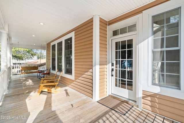 118 SW 2nd Street, Oak Island, NC 28465