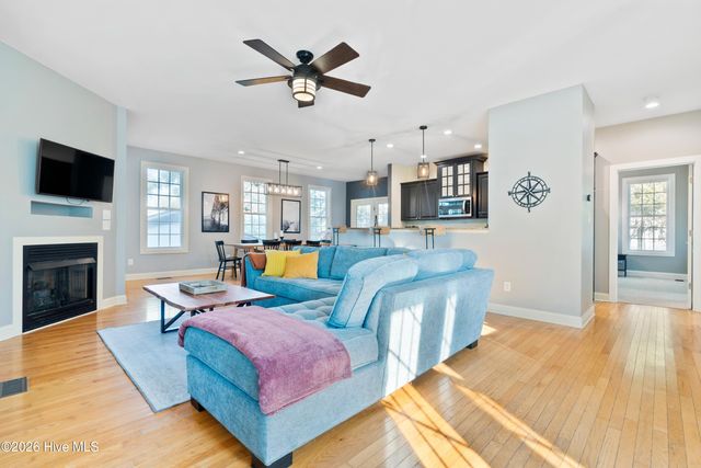 118 SW 2nd Street, Oak Island, NC 28465