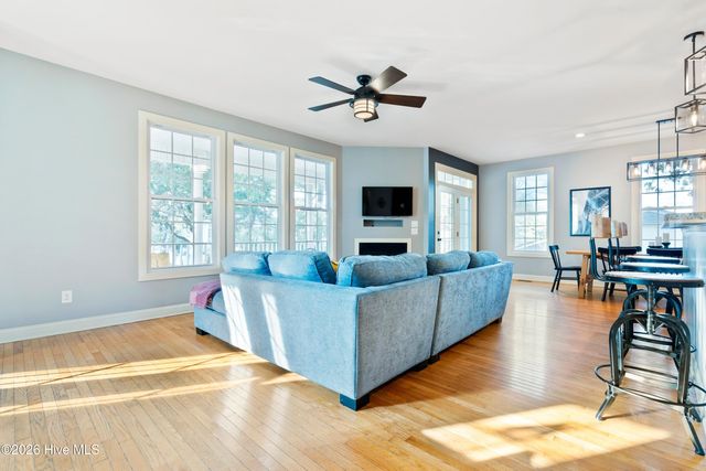 118 SW 2nd Street, Oak Island, NC 28465