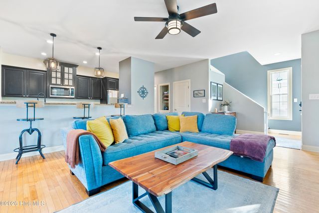 118 SW 2nd Street, Oak Island, NC 28465