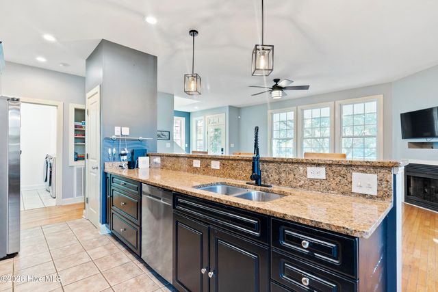 118 SW 2nd Street, Oak Island, NC 28465