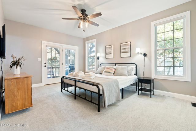 118 SW 2nd Street, Oak Island, NC 28465