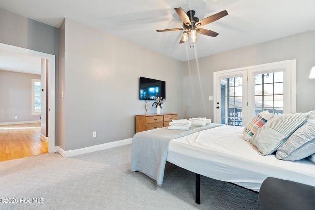 118 SW 2nd Street, Oak Island, NC 28465