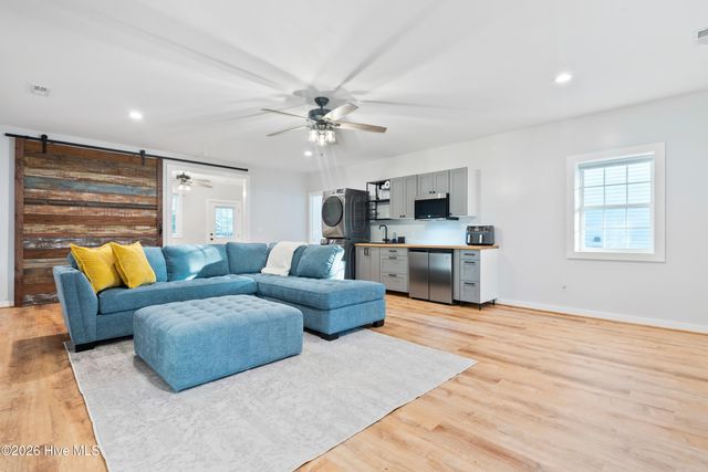 118 SW 2nd Street, Oak Island, NC 28465