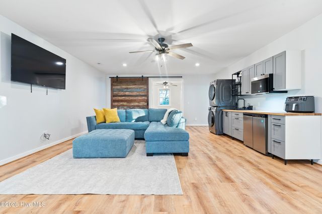 118 SW 2nd Street, Oak Island, NC 28465