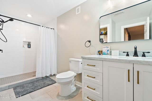 118 SW 2nd Street, Oak Island, NC 28465