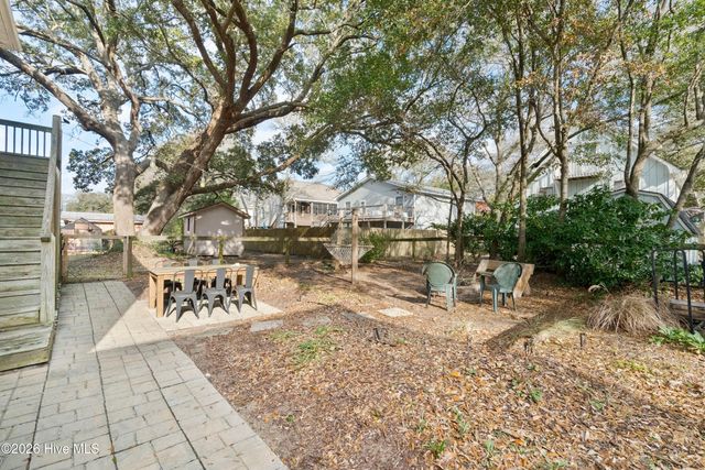 118 SW 2nd Street, Oak Island, NC 28465