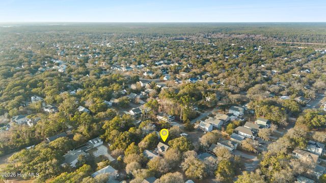 118 SW 2nd Street, Oak Island, NC 28465