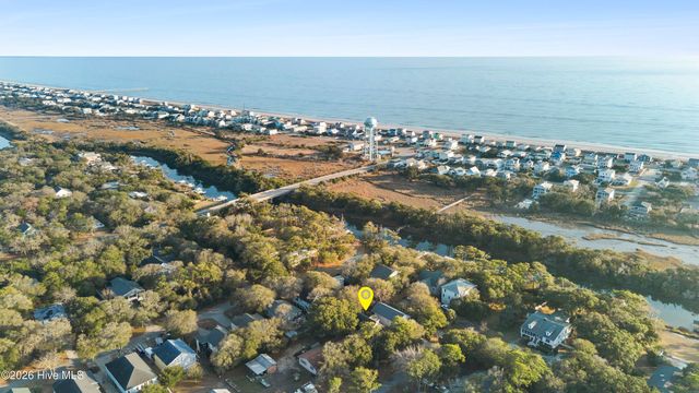 118 SW 2nd Street, Oak Island, NC 28465