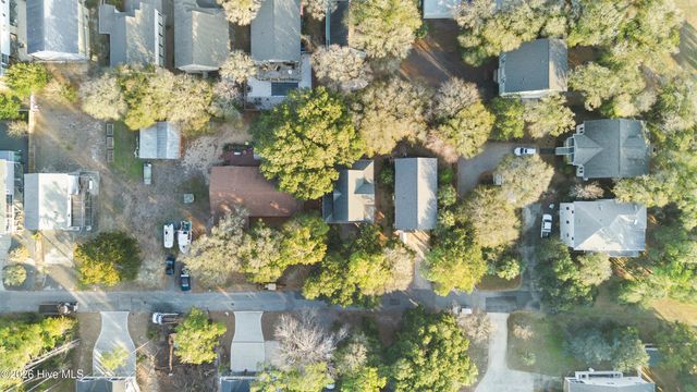 118 SW 2nd Street, Oak Island, NC 28465