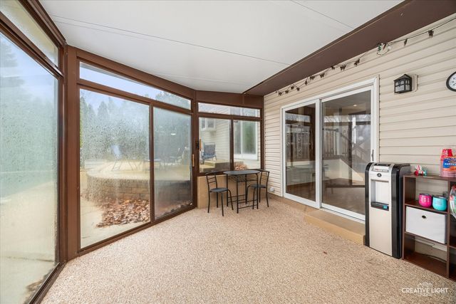 313 Bayberry Drive, Algonquin, IL 60102