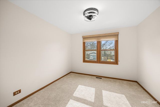 313 Bayberry Drive, Algonquin, IL 60102