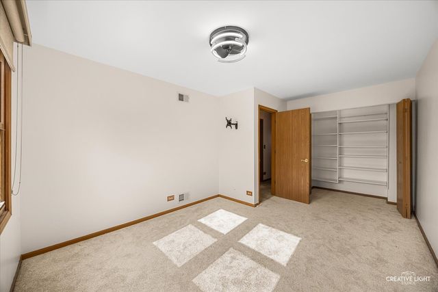 313 Bayberry Drive, Algonquin, IL 60102