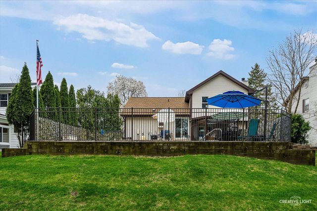 313 Bayberry Drive, Algonquin, IL 60102