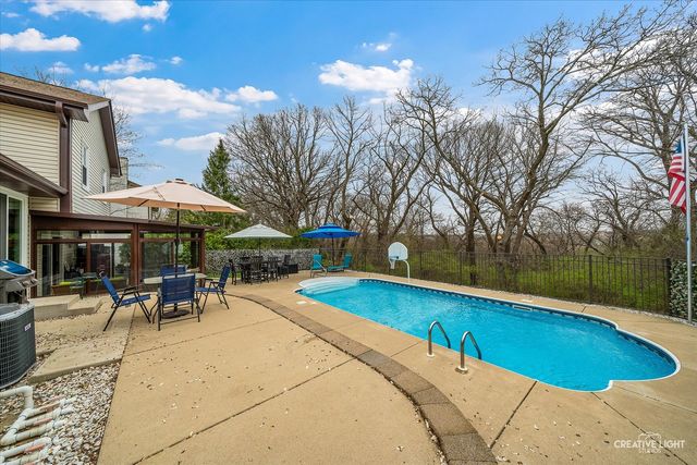 313 Bayberry Drive, Algonquin, IL 60102