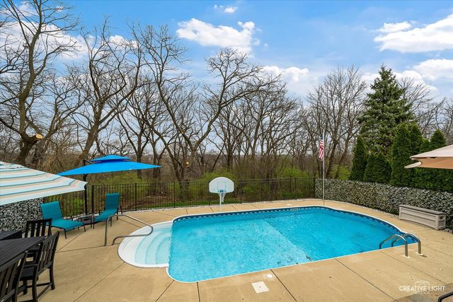 313 Bayberry Drive, Algonquin, IL 60102