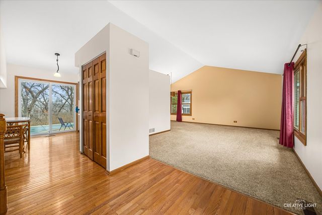 313 Bayberry Drive, Algonquin, IL 60102