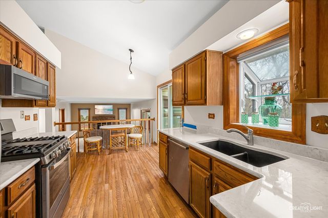 313 Bayberry Drive, Algonquin, IL 60102