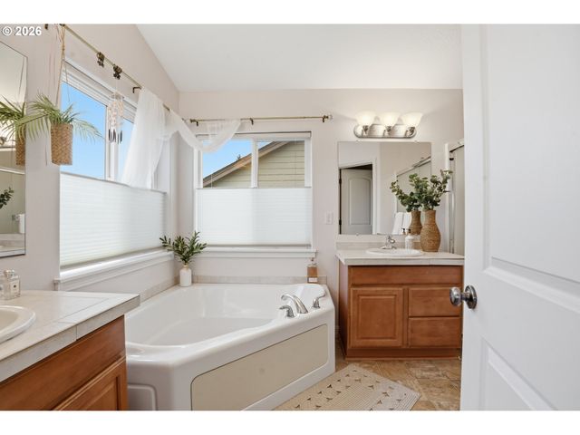 4605 Ne 95TH St, Vancouver, WA 98665