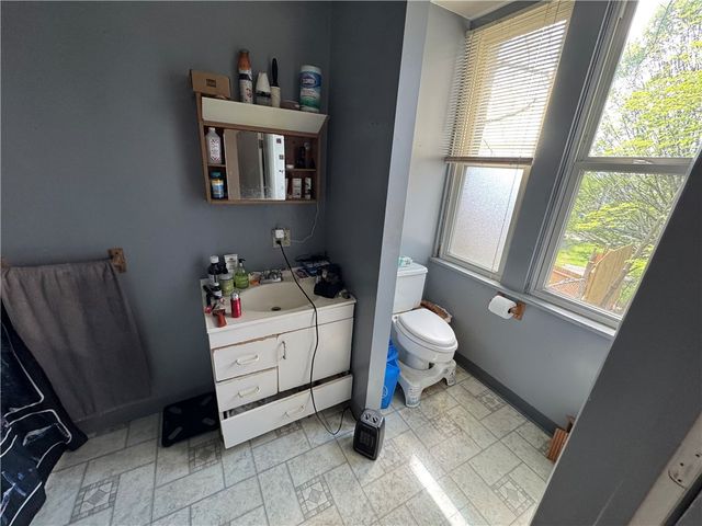3711 Wapello St, Brighton Heights, PA 15212