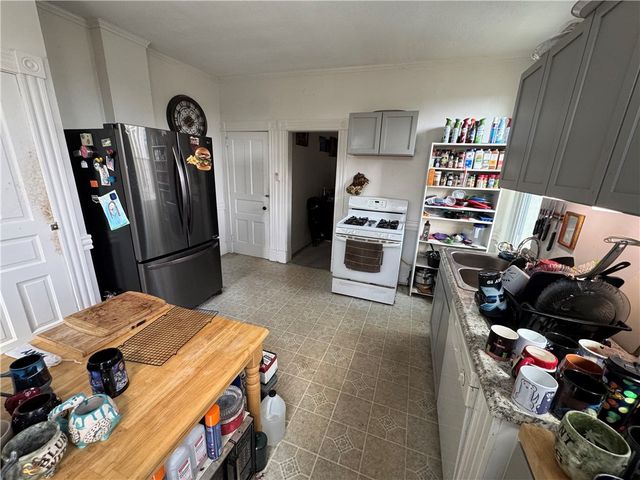 3711 Wapello St, Brighton Heights, PA 15212