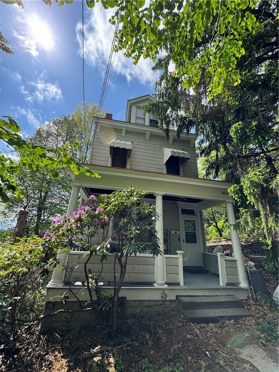3711 Wapello St, Brighton Heights, PA 15212