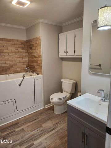 121 Old Moore Road, Selma, NC 27576