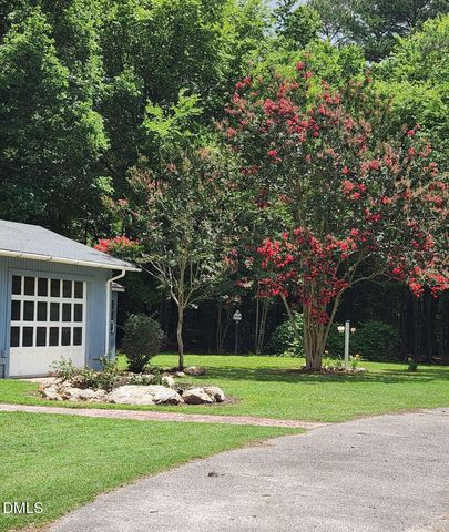 121 Old Moore Road, Selma, NC 27576